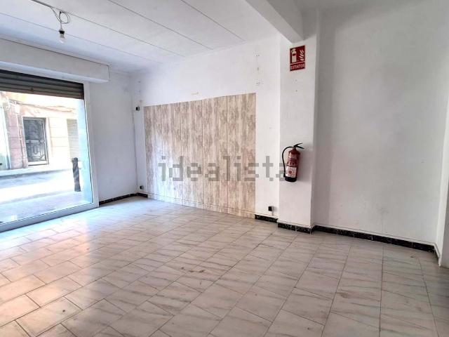 Local Comercial en venta en Cornellà De Llobregat, el Pedró