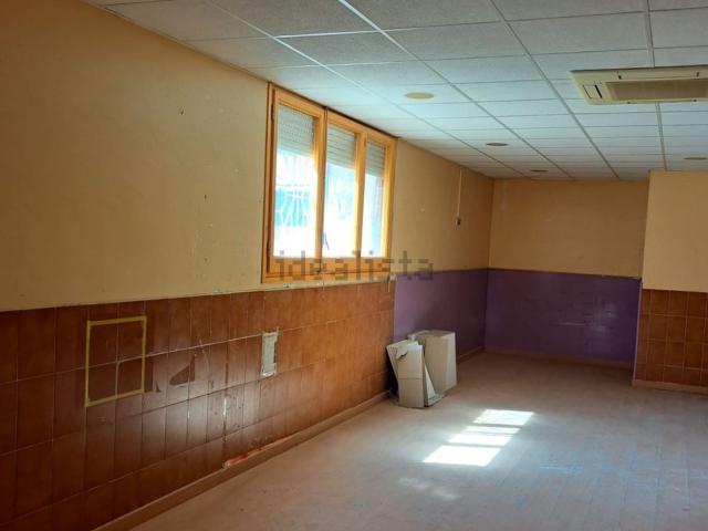 Local Comercial en alquiler en Cornellà De Llobregat, Riera
