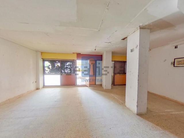 Local Comercial en venta en Cornellà De Llobregat, Sant Ildefons