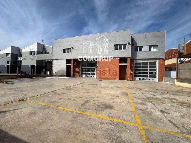 Nave en alquiler en Femades, Cornellà de Llobregat
