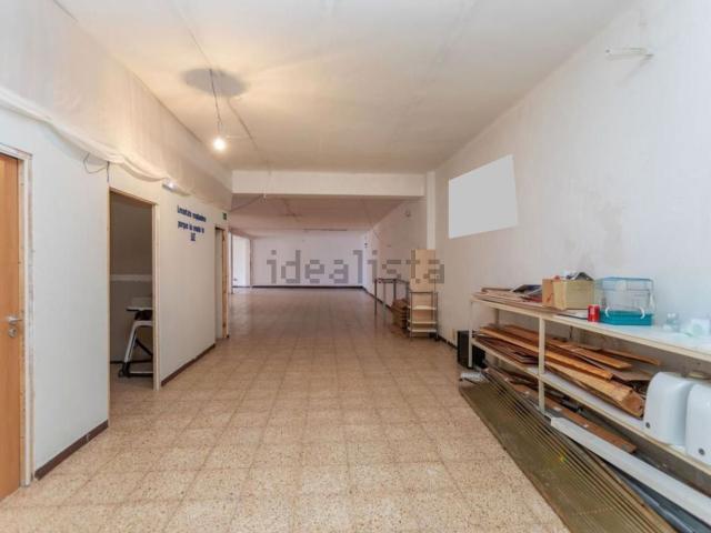 Local Comercial en alquiler en Cornellà De Llobregat, la Gavarra