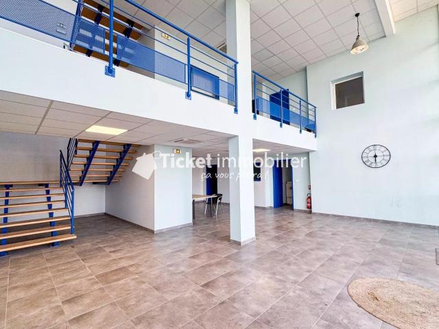 Local Commercial vente à Toulouse, Cugnaux