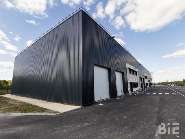 Local Commercial location à Bordeaux, Ambarès-et-lagrave