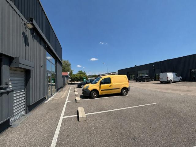 Local Commercial location à Belley, Ambérieu-en-bugey