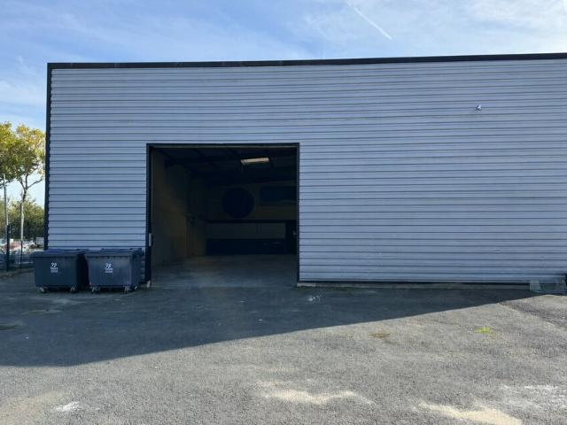 Local Commercial location à Tours, Ballan-miré
