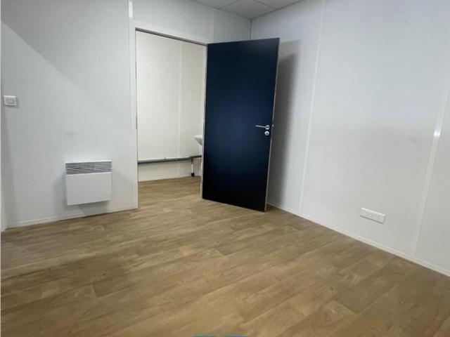 Local Commercial location à Bordeaux, Bègles
