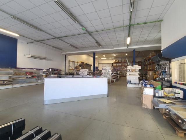 Local Commercial location à Béziers