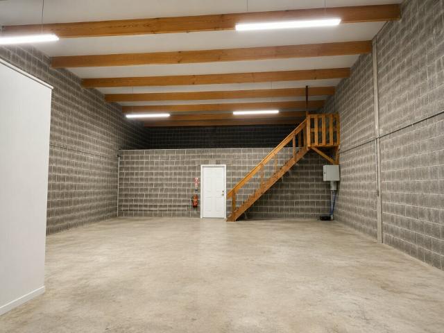 Local Commercial location à Caen, Bourguébus