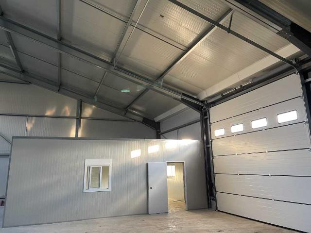 Local Commercial location à Orléans, Cercottes
