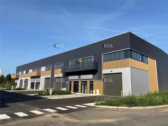 Local Commercial location à Torcy, Chalifert