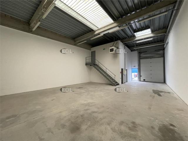 Local Commercial location à Senlis, Chambly