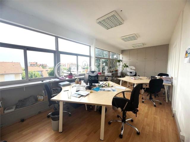 Local Commercial location à Antony, Clamart