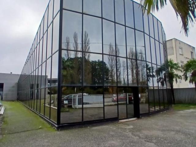 Local Commercial location à Rambouillet, Coignières