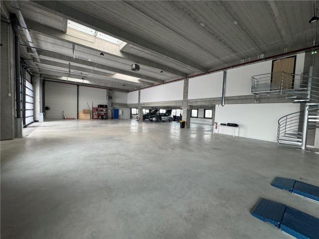Local Commercial location à Nanterre, Colombes