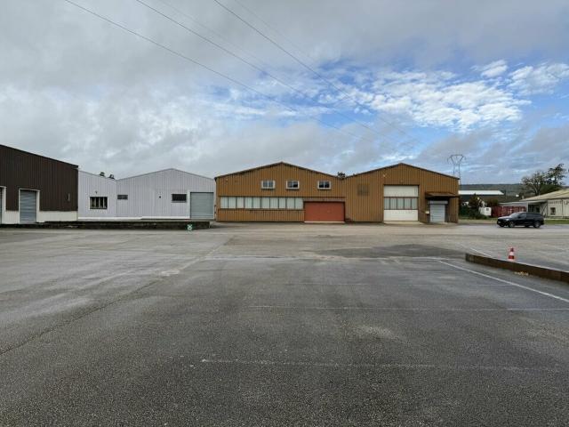 Local Commercial location à Beaune, Couchey