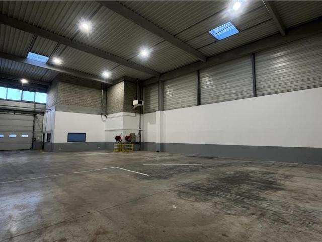 Local Commercial location à Rambouillet, Elancourt
