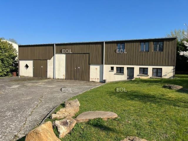 Local Commercial location à Pontoise, Ennery