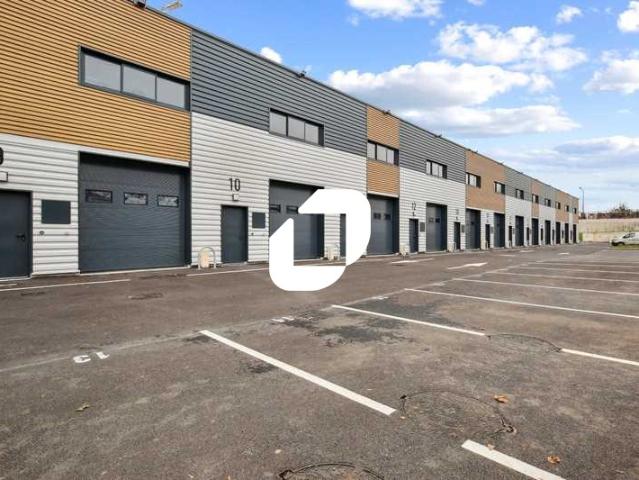 Local Commercial location à Saint-Denis, Epinay-sur-seine