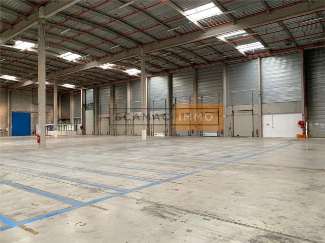 Local Commercial location à Mantes-la-Jolie, Gargenville
