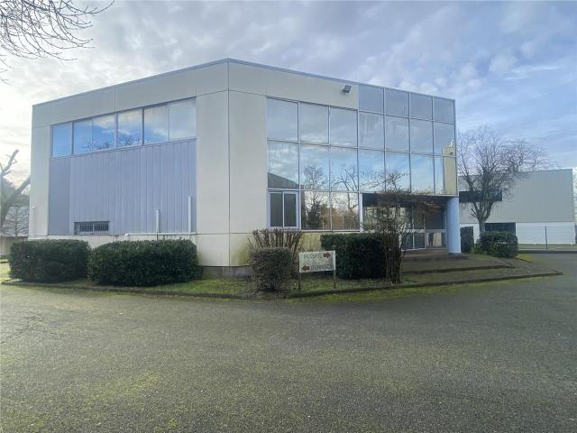 Local Commercial location à Bordeaux, Gradignan
