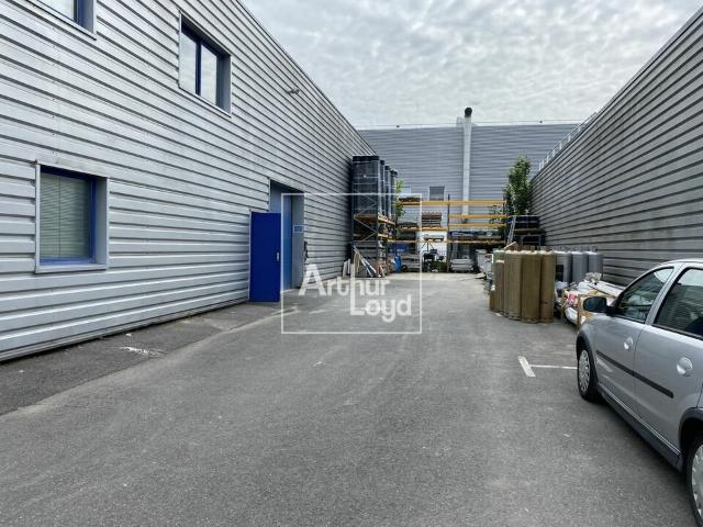 Local Commercial location à Évry, Grigny