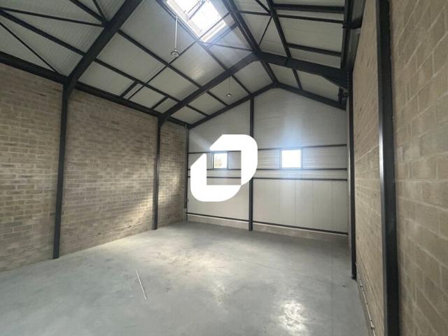 Local Commercial location à Sarcelles, Groslay