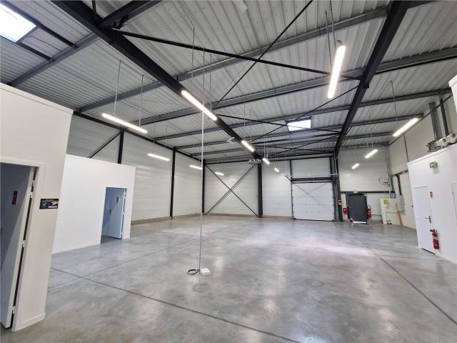 Local Commercial location à Caen, Ifs