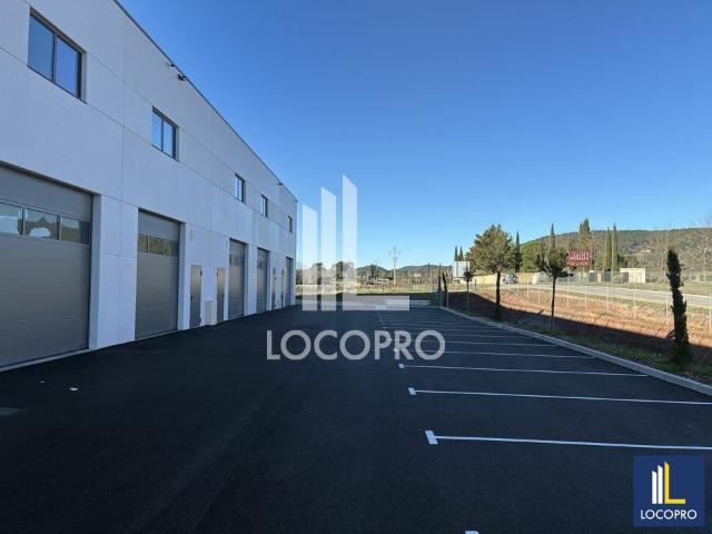 Local Commercial location à Arrondissement de Draguignan, La Motte