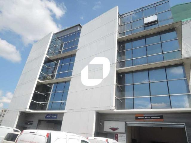 Local Commercial location à France métropolitaine, Saint-denis