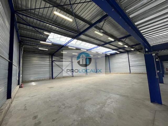 Local Commercial location à Compiègne, Lacroix-saint-ouen