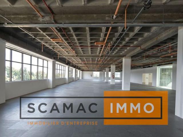 Local Commercial location à Aix-en-Provence, Lançon-provence