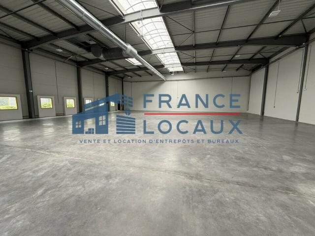 Local Commercial location à Meaux, Le Mesnil-amelot