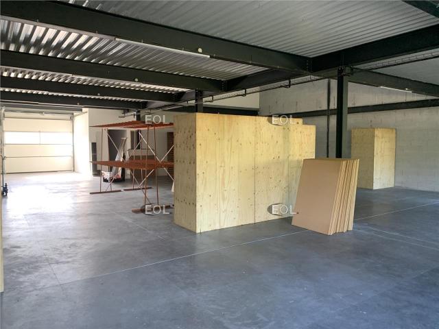 Local Commercial location à Avignon, Le Thor