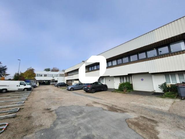 Local Commercial location à Palaiseau, Les Ulis
