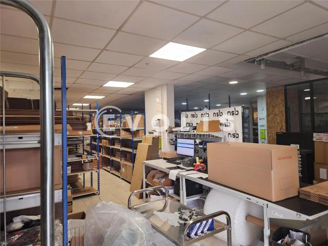 Local Commercial location à Palaiseau, Les Ulis