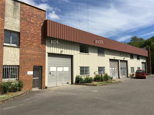 Local Commercial location à Évry, Lisses