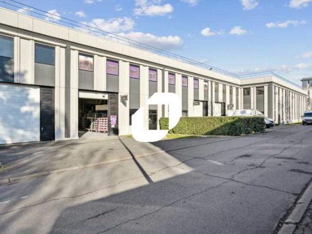 Local Commercial location à Torcy, Lognes