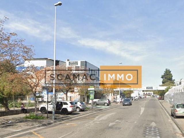 Local Commercial location à Marseille