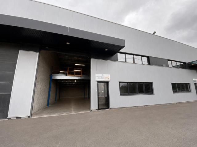 Local Commercial location à Bordeaux, Mérignac