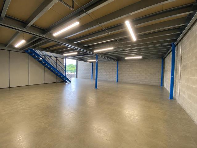 Local Commercial location à Bordeaux, Mérignac