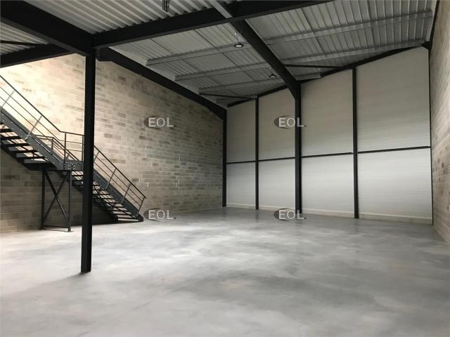 Local Commercial location à Aix-en-Provence, Meyreuil