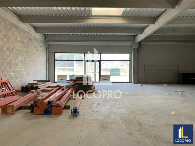 Local Commercial location à Arrondissement de Draguignan, Montauroux