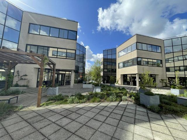 Local Commercial location à Nanterre
