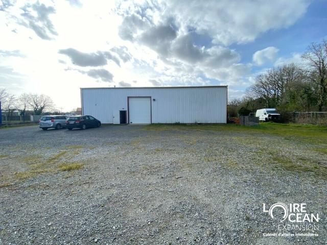 Local Commercial location à Nantes, Château-thébaud