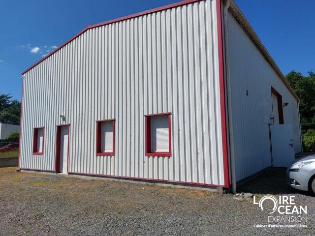 Local Commercial location à Nantes, Château-thébaud