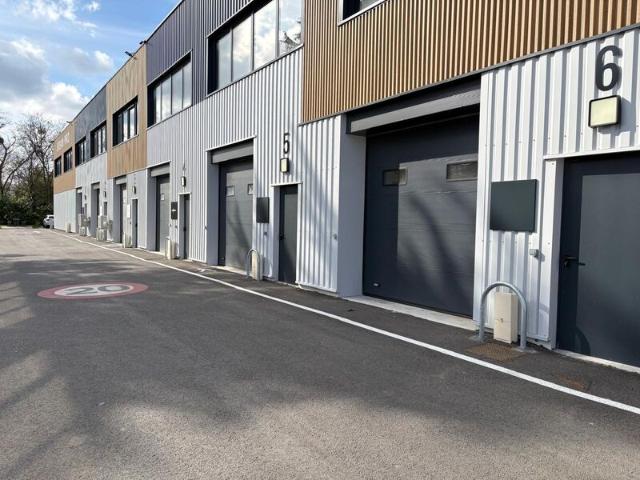 Local Commercial location à Le Raincy, Neuilly-plaisance