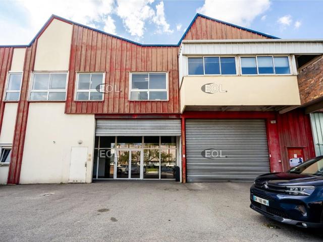 Local Commercial location à Torcy, Noisiel