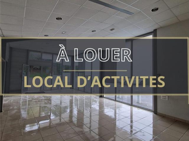 Local Commercial location à Caen, Rots