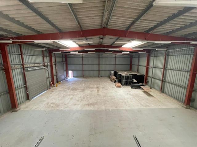 Local Commercial location à Oulchy-le-château