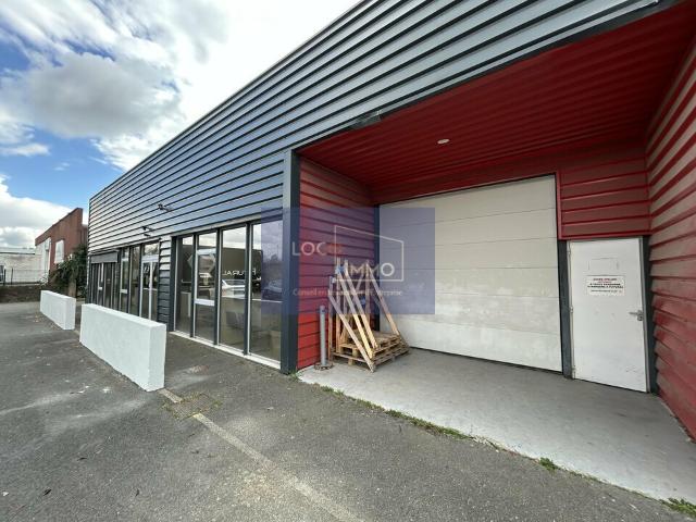 Local Commercial location à Bordeaux, Pessac